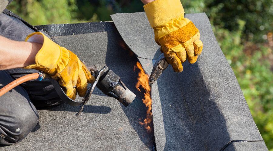 Expert Emergency Roof Repairs services in Michigan, ND